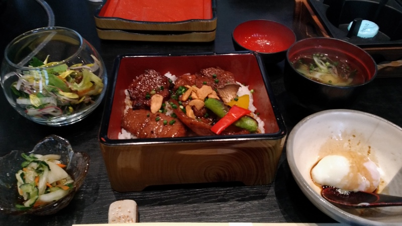 お高い焼肉弁当